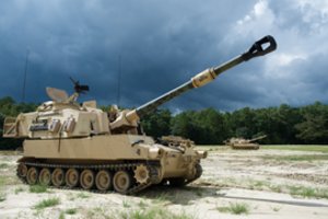 Į Ukrainą atvyko galingieji „paladinai“