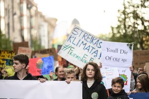 Ekspertė apie Z kartą: ji seniai žino, kad negalime gyventi kitų kartų sąskaita