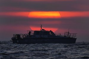 Piratų užgrobtame laive – į nelaisvę patekę lietuviai: vykdoma jų gelbėjimo operacija