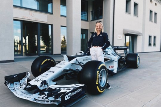  Lietuviška sėkmės istorija: savo svajonė įgyvendinusi D. Kukurytė įsisuko į „Formulės 1“ pasaulį