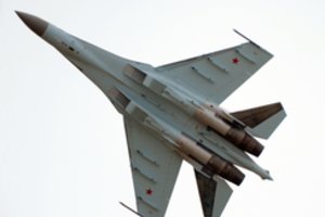 Rusijos naikintuvas virš Juodosios jūros perėmė Lenkijos orlaivį