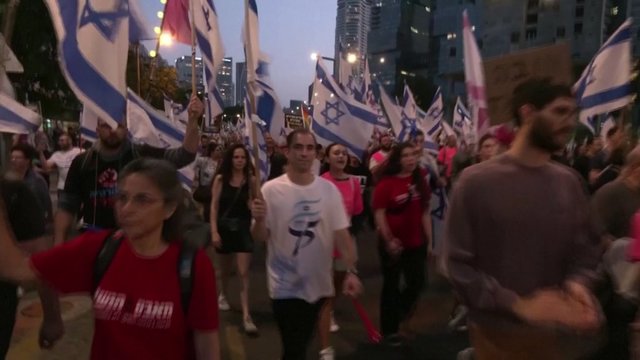 Dešimtys tūkstančių žmonių prisijungė prie protestų prieš Izraelio teismų pertvarką