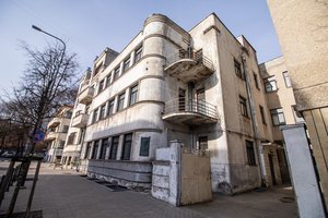 Neeilinis NT sandoris – tįsta eilės norinčiųjų įsigyti Kauno burmistro namą miesto centre 