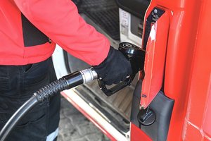 Vežėjai perspėja, ko tikėtis, jei Lietuvoje brangs degalai: tai palies kiekvieną