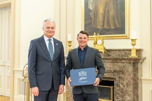 G. Nausėda susitiko su Atlantą įveikusiu A. Valujavičiumi: ši kelionė ne tik įtraukė, bet ir suvienijo lietuvius visame pasaulyje