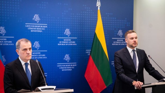 Lietuvoje lankosi Azerbaidžano užsienio reikalų ministras: su G. Landsbergiu aptarė dvišalį bendradarbiavimą