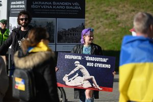 Policija įvardijo, kaip dirbs per gegužės 9-ąją: kam skirs didžiausią dėmesį ir ko į kapines geriau nesinešti