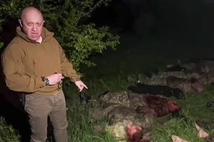 Gynėjai pasistūmėjo į priekį Bachmute, Kijevas įvardijo tikruosius „Wagner“ trūkumus