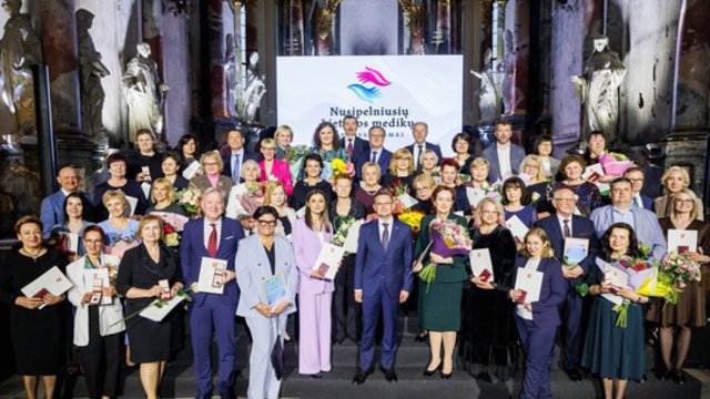 Nusipelniusių Lietuvos medikų apdovanojimų akimirkos ir ceremonijos dalyvių įspūdžiai