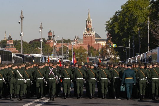 Įvardijo, ko V. Putinas siekia Pergalės paradu: pastebi mažėjančią įtaką