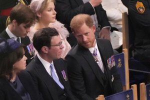 Skaitytojas iš lūpų iššifravo princo Harry ir princesės Eugenie vyro pokalbį: paminėjo paslaptingą susitikimą