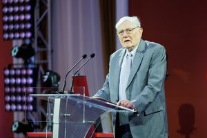 V. Adamkus: džiaugiuosi, kad Lietuvos žodis tarptautiniais klausimas vis dažniau išgirstamas