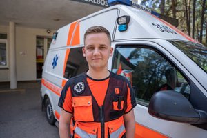 22-ejų Pijus jau beveik pusę gyvenimo gelbėja žmonių gyvybes: „Baisiausi kvietimai – kai miršta vaikai“