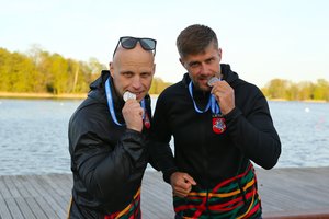 Lietuvos baidarininkams įteikti 2014 m. Europos čempionato sidabro medaliai, atimti iš diskvalifikuotų rusų