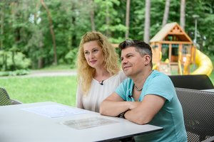 Atlikėja Renata Norvilė atskleidė, dėl ko dažniausiai pykstasi su Deiviu: „Labai sudėtinga, kai tavo vyras pradeda tave mokyti“