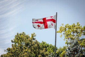 Rusija panaikino vizų režimą Sakartvelo piliečiams ir skrydžių draudimą