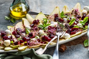 Burokėlių užkandėlė su kriaušėmis: receptas, kuris patiks ir sveikuoliams, ir gurmanams