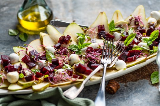 Burokėlių užkandėlė su kriaušėmis: receptas, kuris patiks ir sveikuoliams, ir gurmanams