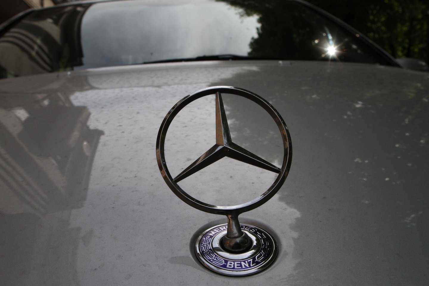 Panevėžio rajone ratas užsienyje vogtas „Mercedes-Benz“.<br>M.Patašiaus asociatyvi nuotr.