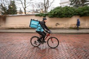 Įspėja, kad noras kontroliuoti kurjerius ir pavežėjus gali turėti tokias pat pasekmes kaip Mobilumo paketas