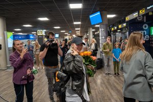 Pamatykite: „Eurovizijoje“ 11-ąją vietą iškovojusi M. Linkytė pasitikta Lietuvoje