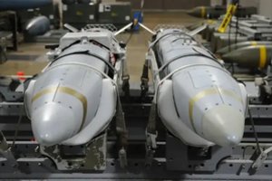 Ukraina slapta gavo neįprastos paskirties raketų