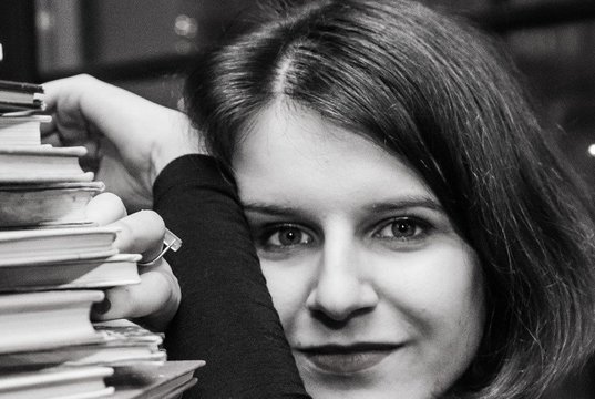 Apdovanota iliustruotoja Ūla Šveikauskaitė: „Stengiuosi suderinti laisvo paukščio mentalitetą ir patriotiškumą“