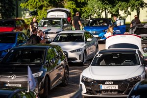 Planuojate pirkti elektromobilį? Informuoja, ką žinoti dėl kompensacijų 