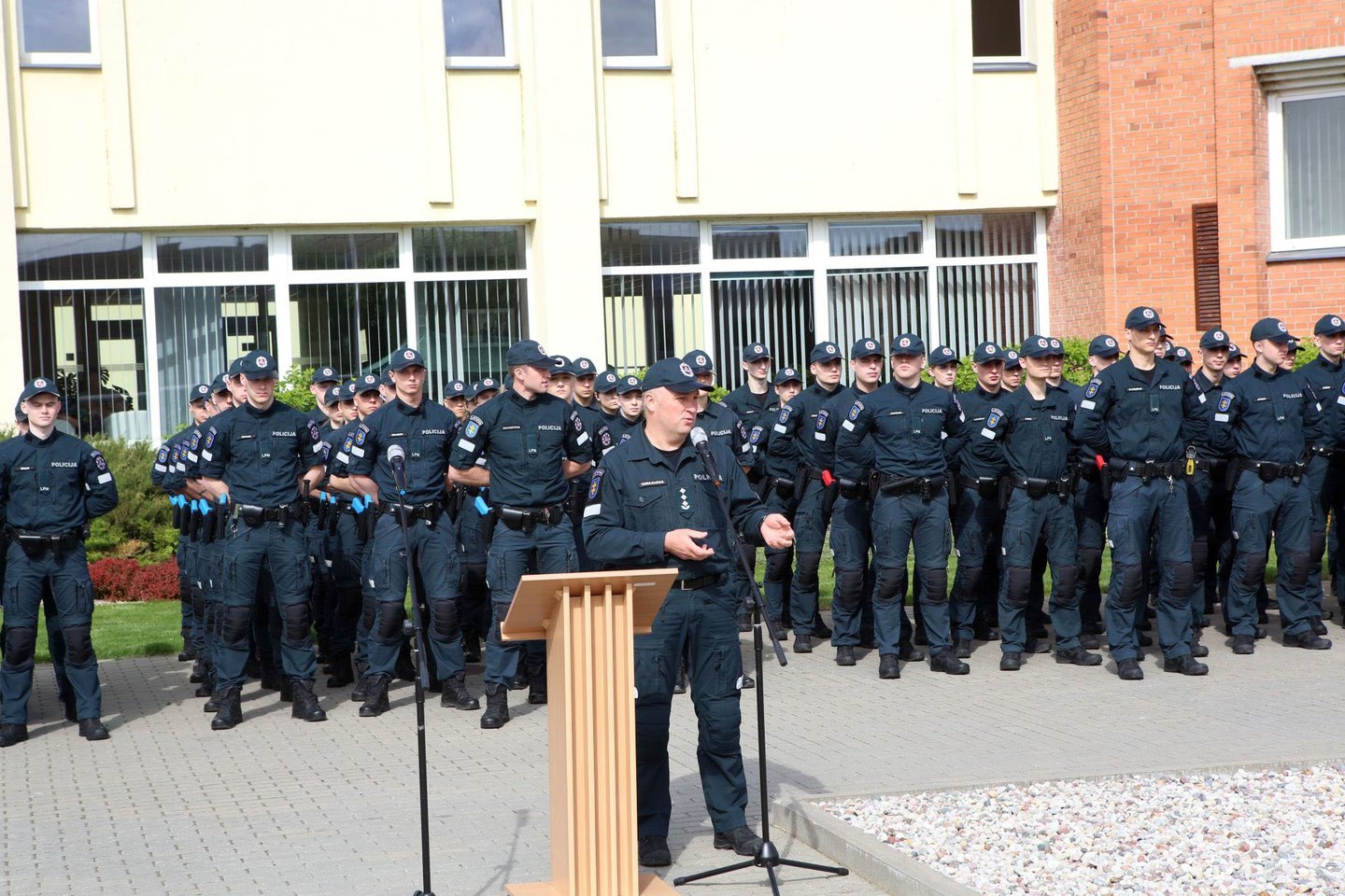  Policijos mokyklos vadovybė surengė pažintinį renginį moksleiviams. <br> M.Patašiaus nuotr.