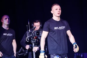 Antrasis „Blade fights“ turnyras žada įsimintiną kovų ir linksmybių naktį