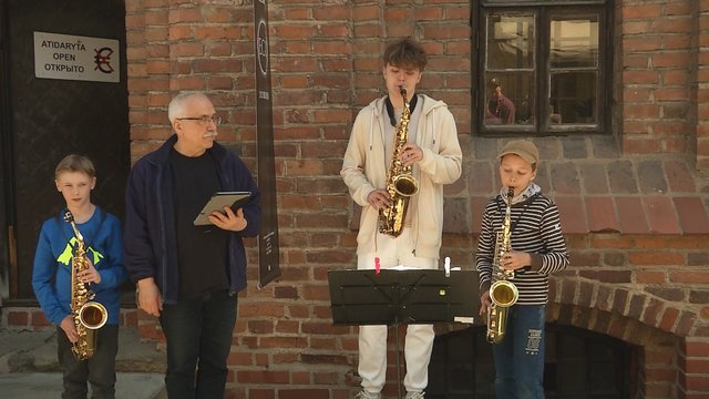 Lietuvoje vyksta tradicija tapusi Gatvės muzikos diena: gyventojai neslepia džiaugsmo renginiu