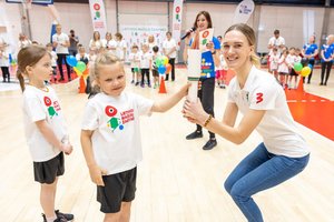 Sportuoti susirinkusiems darželinukams – ir olimpietės G. Leščinskaitės dėmesys 