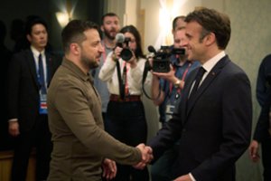 E. Macronas: V. Zelenskio dalyvavimas G7 susitikime gali padėti išvengti pasaulio skilimo