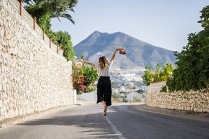 Keliautojų apklausa: 43 proc. lietuvių tikros atostogos asocijuojasi su kelione į užsienį