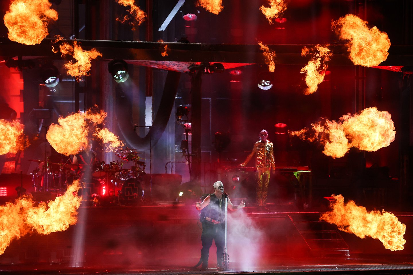 Vilniuje nugriaudėjo grupės „Rammstein“ koncertas .<br>R.Danisevičiaus nuotr. 
