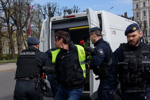 Mįslinga žmogžudystė Latvijoje: sąmokslo byloje – dėmesys šalies bankų sistemai