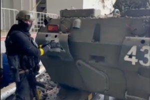 Rusų partizanai ne tik įsiveržė į Rusiją, bet ir užgrobė karo mašiną