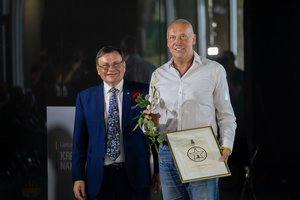 Apdovanojimą iš LKF gavęs R. Kurtinaitis greitai jį prarado: papasakojo, kas nutiko