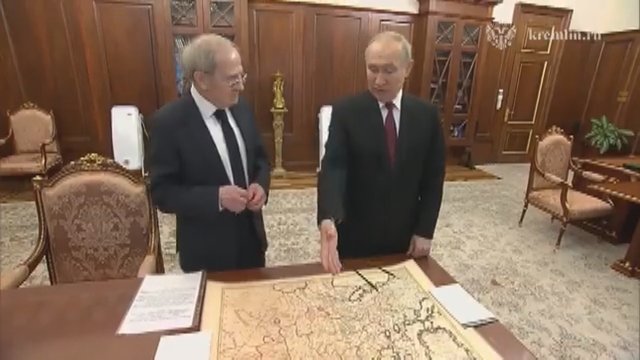V. Putinas apsijuokė: bandė paneigti Ukrainos egzistavimą, bet neįsižiūrėjo į žemėlapį