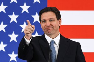 Metė iššūkį D. Trumpui: R. DeSantisas oficialiai pradėjo 2024 m. JAV prezidento rinkimų kampaniją