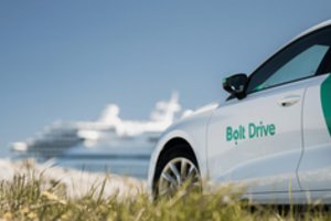 Automobilius nuomojantys vairuotojai turėtų suklusti – už KET pažeidimus mokės iš savo kišenės