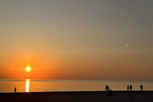 Palangoje užfiksavo pasakišką reginį: „Buvo saulės ir mėnulio kova“