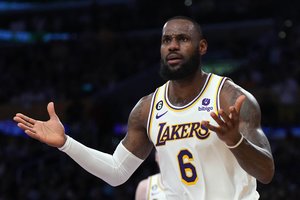 Karalius LeBronas Jamesas priėmė sprendimą dėl karjeros ateities