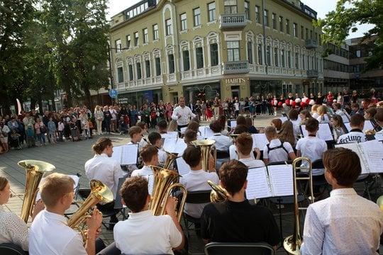 Kaunas savo gimtadienį pradėjo švęsti Laisvės alėjoje.<br>M.Patašiaus nuotr.