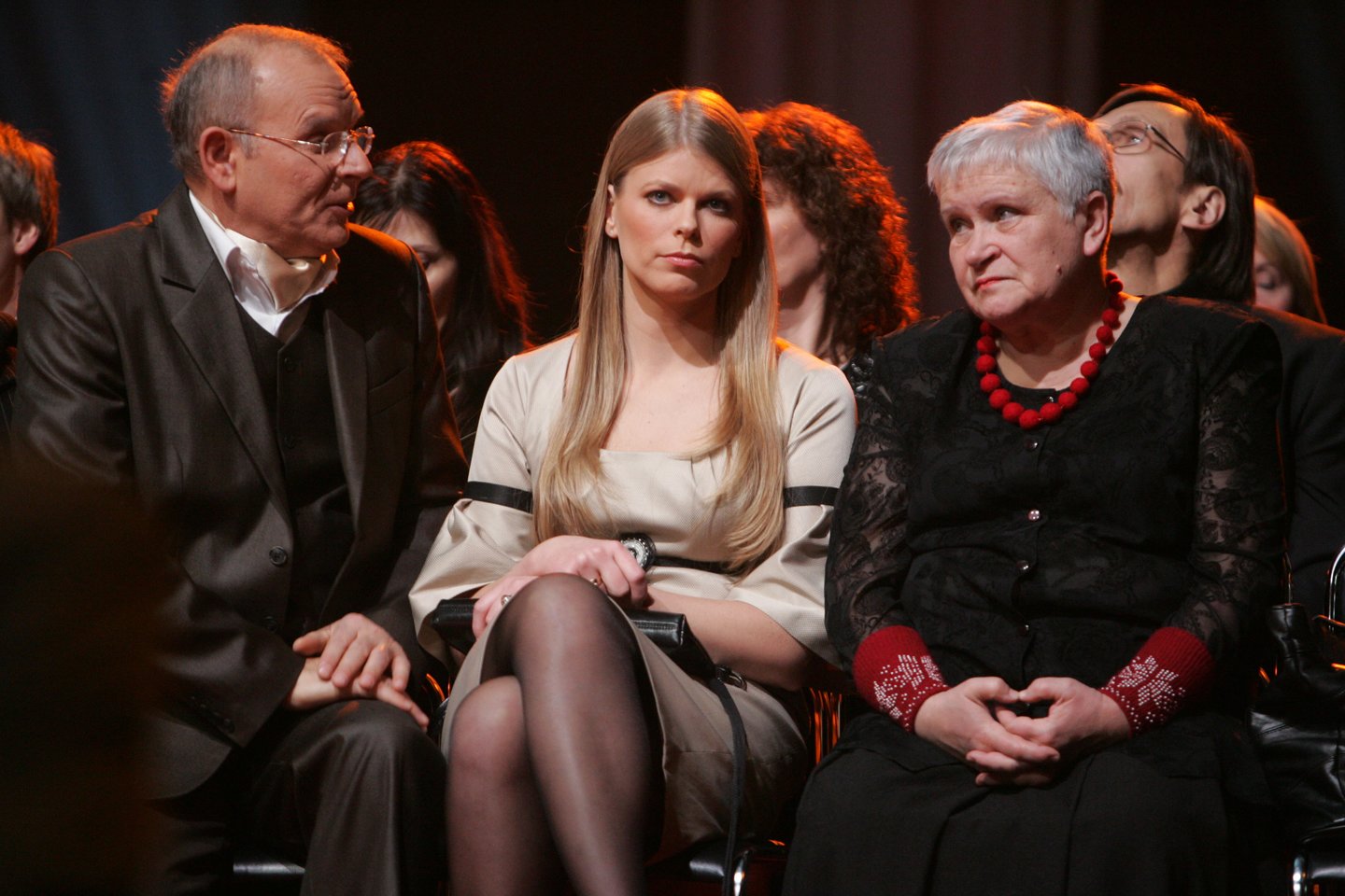 Loreta Sungailienė (per vidurį),Stanislovas Kavaliauskas (kairėje) ir Veronika Povilionienė.<br>V.Balkūno nuotr.