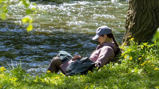 Naujos savaitės pradžioje lietaus nesulauksime: oro temperatūra sieks 19–24 laipsnius