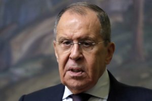 Rusija perspėjo Vakarus, kad žadėdami Ukrainai naikintuvus F-16 jie „žaidžia su ugnimi“