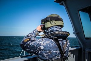 Gelbėjimo operacija Kuršių mariose: sugedus jachtai, pagalbos šaukėsi šeši žmonės