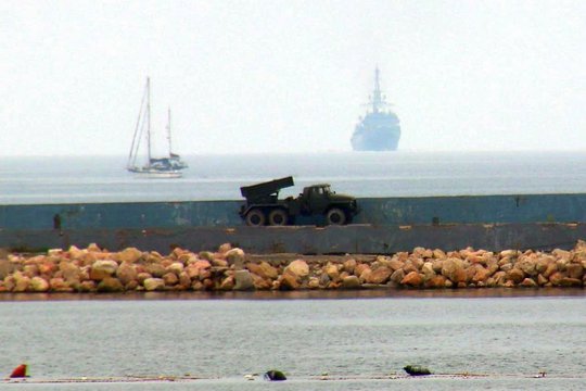  Internete pasirodė nuotrauka, kurioje matyti, kad prie įplaukimo į laikinai okupuoto Sevastopolio uostą rusai dislokavo sistemą, kurią galima identifikuoti kaip „DP-62 Damba“.