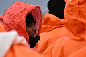 Prancūzija praneša Lamanšo sąsiauryje išgelbėjusi 63 migrantus